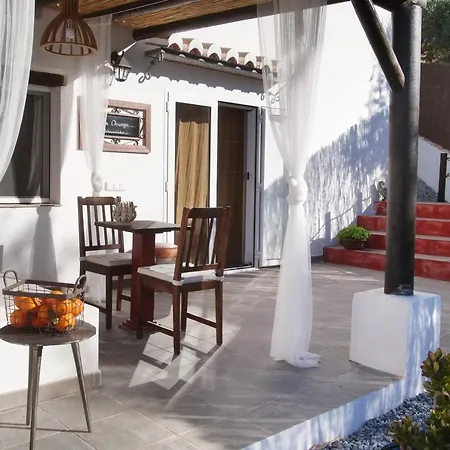 לינה וארוחת בוקר Casa Estrella De Salia Alcaucín
